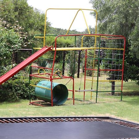 Olive Tree Farm Bed and Breakfast Magaliesburg Buitenkant foto