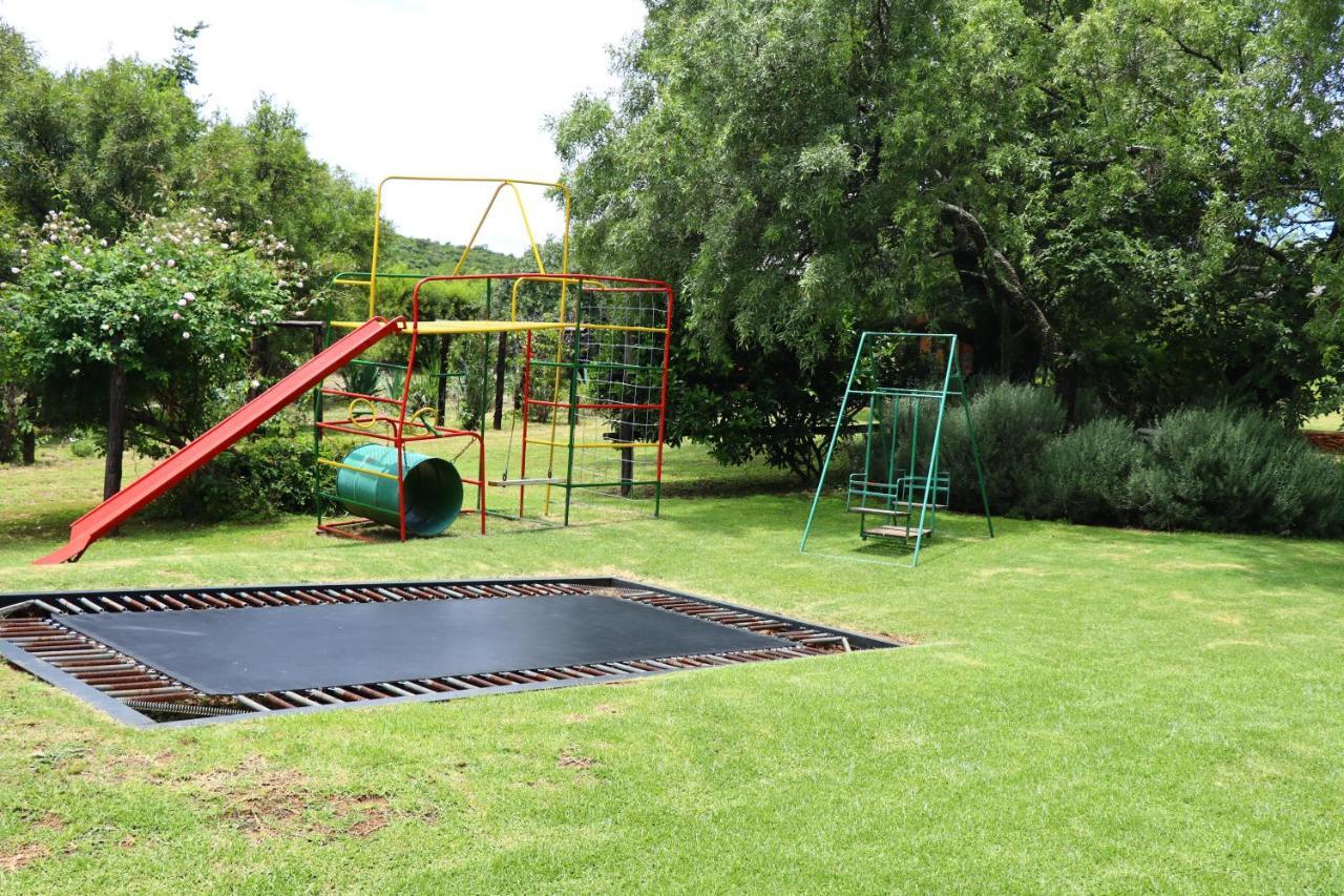 Olive Tree Farm Bed and Breakfast Magaliesburg Buitenkant foto