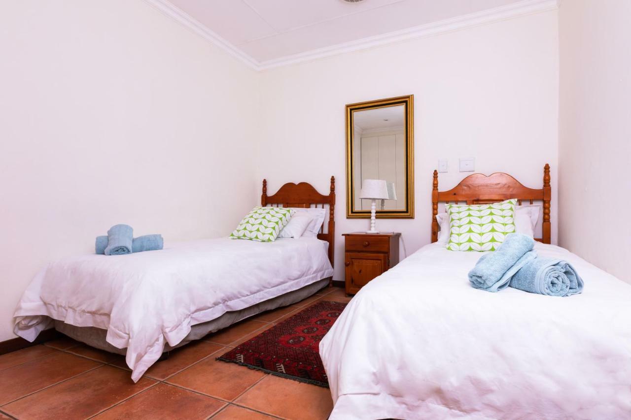 Olive Tree Farm Bed and Breakfast Magaliesburg Buitenkant foto