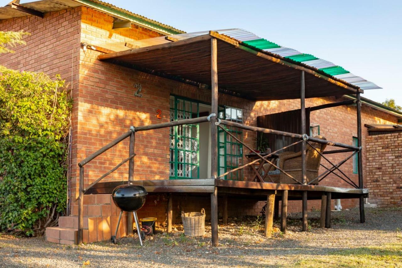 Olive Tree Farm Bed and Breakfast Magaliesburg Buitenkant foto